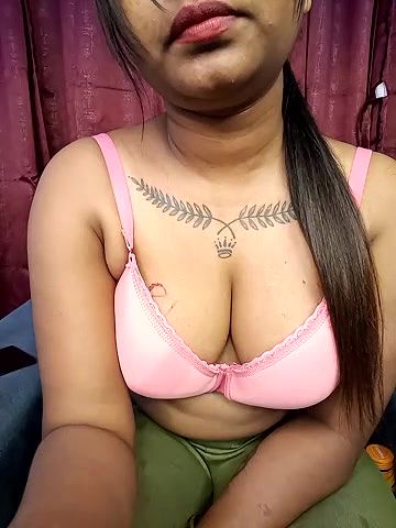 Stripchat-Public.Show-f-Hot_Urvi-2025.03.05.081707