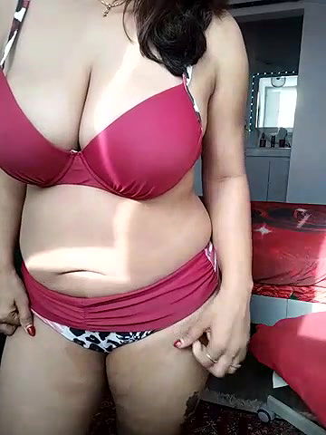 Stripchat-Public.Show-f-HotSpicyGujju-2025.04.09.085609