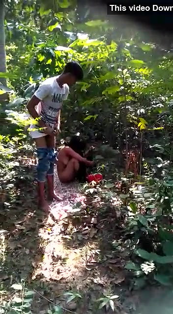 Lover Outdoor Fucking Caught By Village Guy