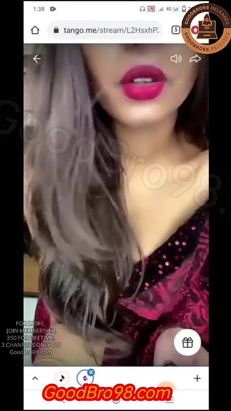 Unknown Tango Model Braless With Saree With Face! ??