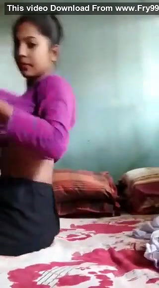 Desi hot girl showing and fingering with moan