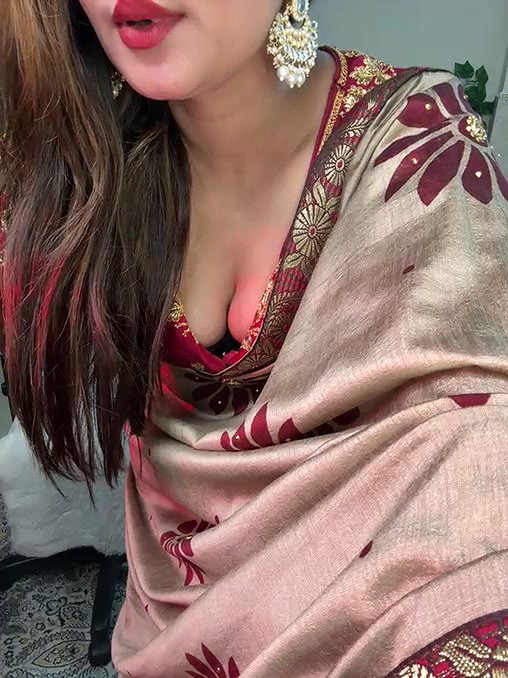 Stripchat-Public.Show-f-Mahimagic_doll-2024.12.21.114547