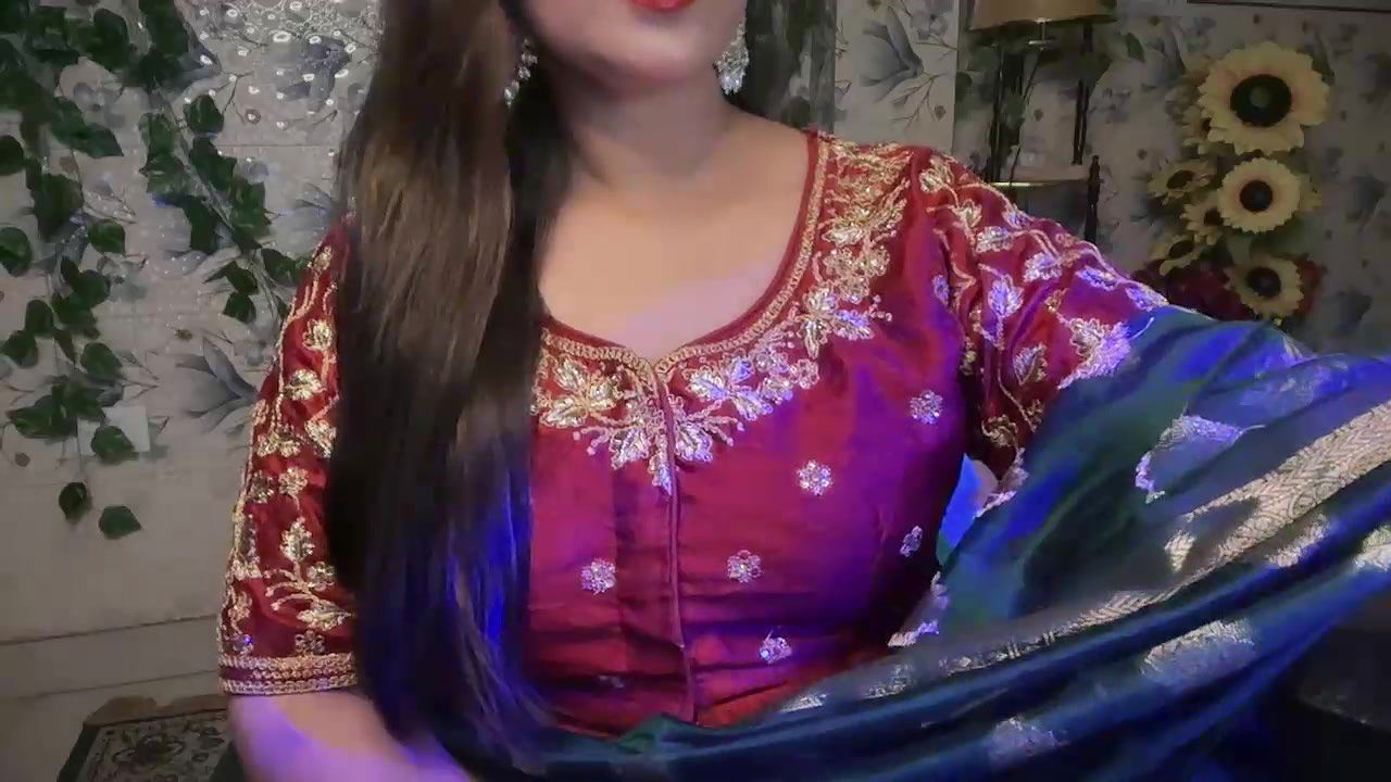 Stripchat-Public.Show-f-Mahimagic_doll-2024.12.22.084531