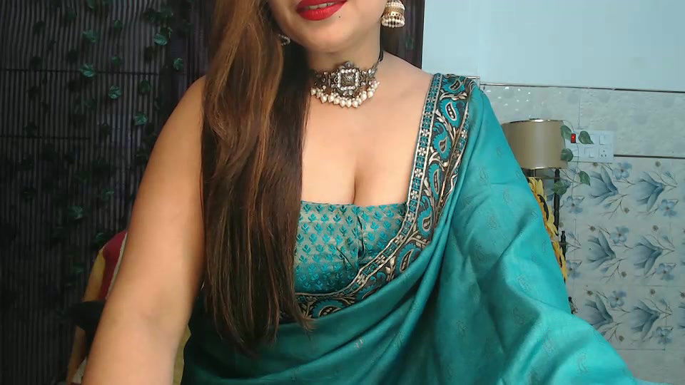 Stripchat-Public.Show-f-Mahimagic_doll-2025.01.11.085540