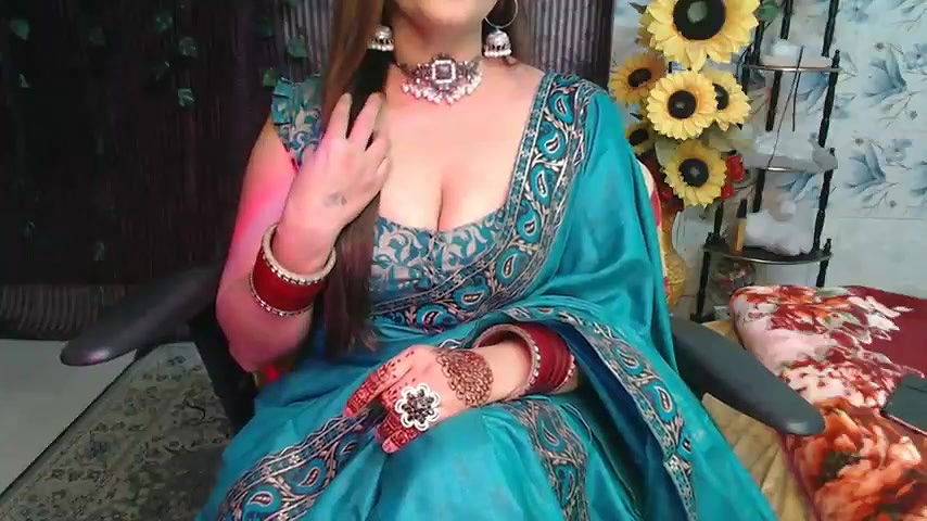 Stripchat-Public.Show-f-Mahimagic_doll-2025.01.11.184331