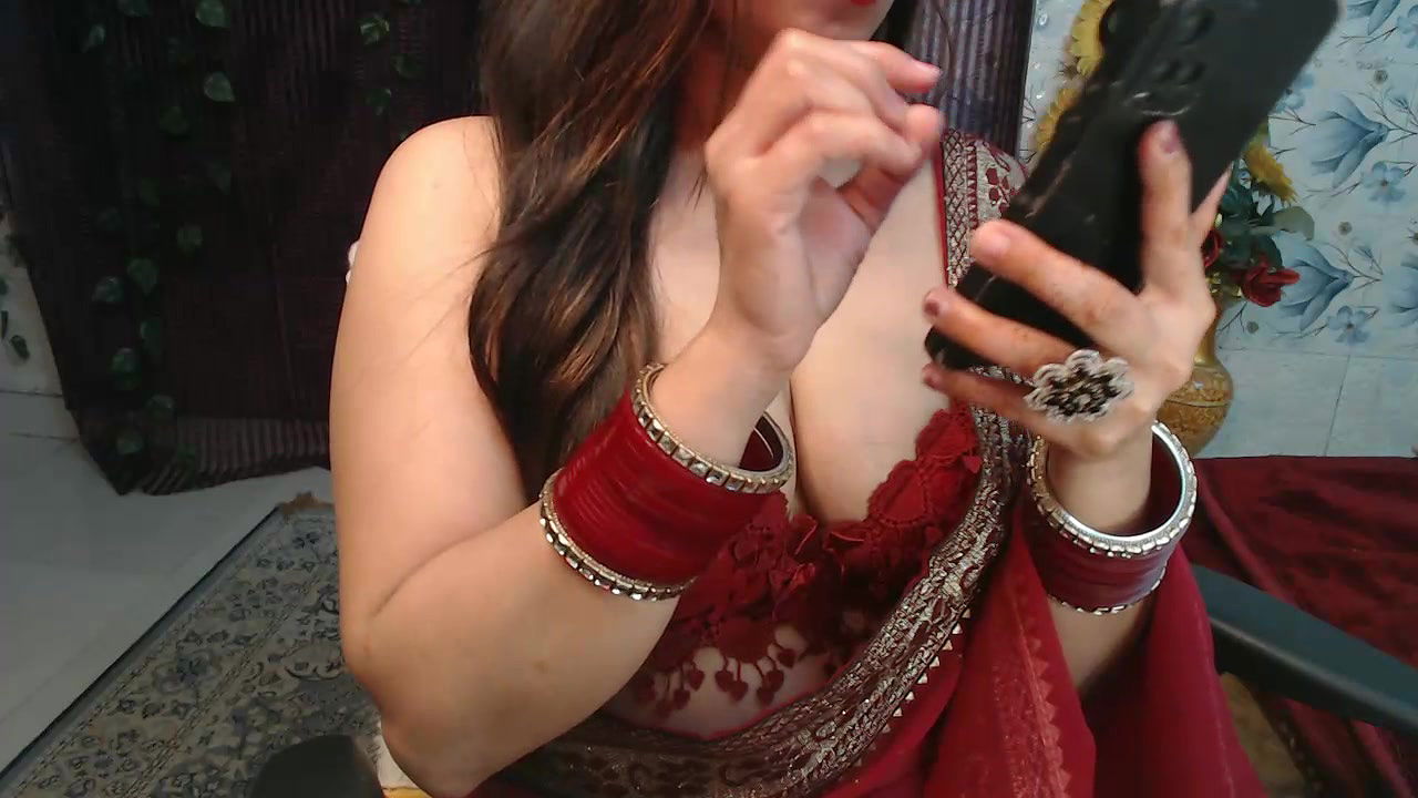 Stripchat-Public.Show-f-Mahimagic_doll-2025.01.19.184531