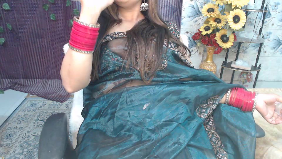 Stripchat-Public.Show-f-Mahimagic_doll-2025.01.24.171830