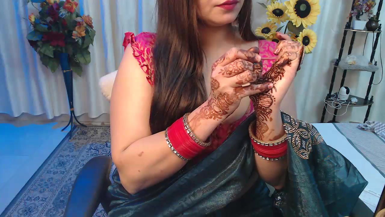 Stripchat-Public.Show-f-Mahimagic_doll-2025.02.06.162851