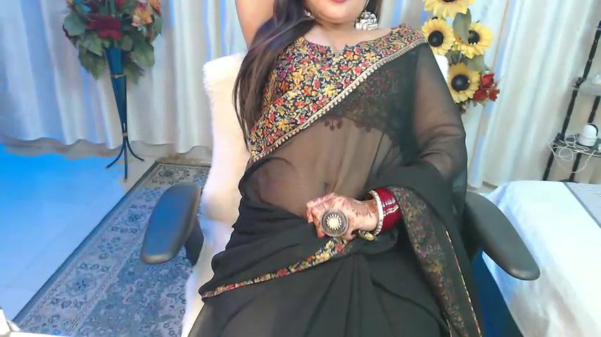 Stripchat-Public.Show-f-Mahimagic_doll-2025.02.07.133358