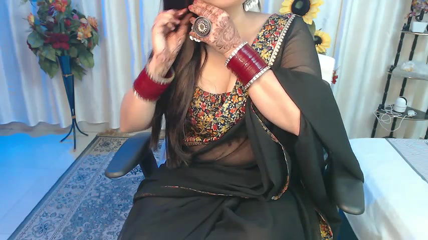 Stripchat-Public.Show-f-Mahimagic_doll-2025.02.07.133358