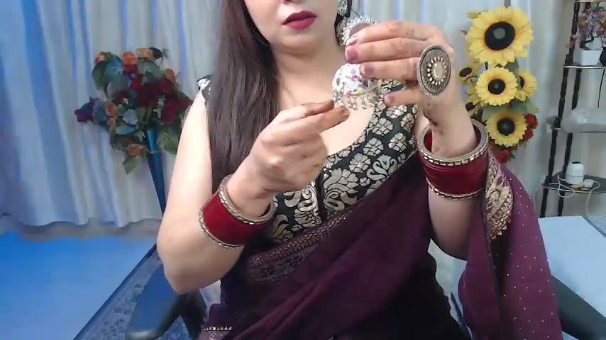 Stripchat-Public.Show-f-Mahimagic_doll-2025.02.09.170816