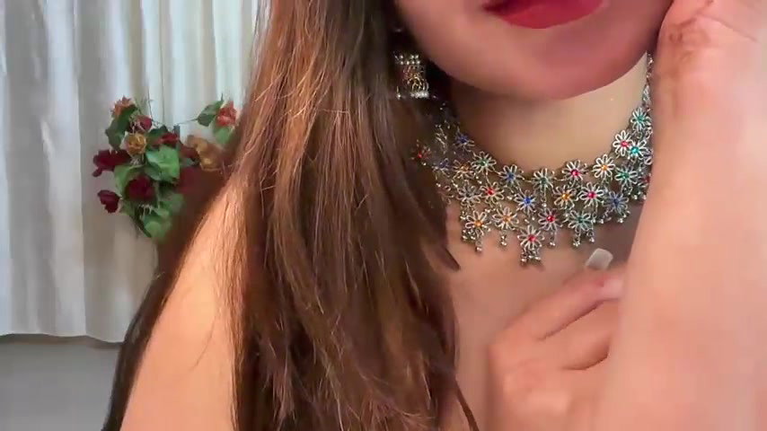 Stripchat-Public.Show-f-Mahimagic_doll-2025.02.13.131406