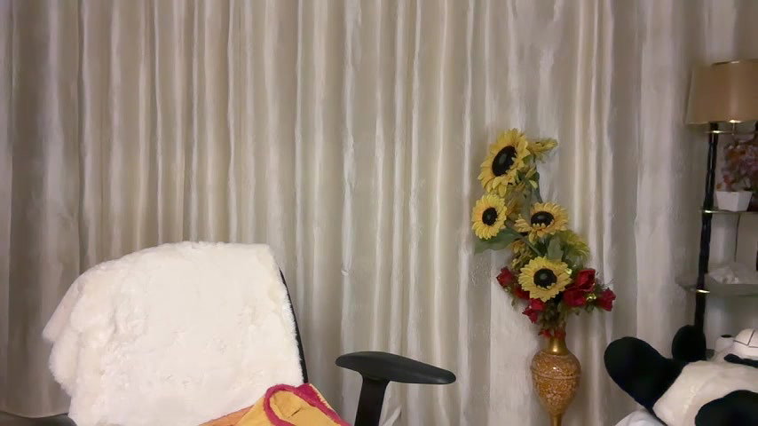 Stripchat-Public.Show-f-Mahimagic_doll-2025.02.13.233122
