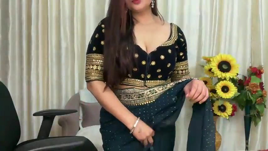 Stripchat-Public.Show-f-Mahimagic_doll-2025.03.17.070419