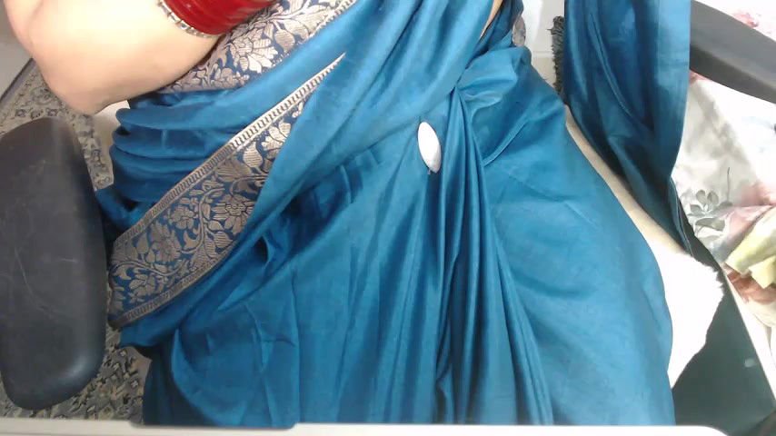 Stripchat-Public.Show-f-Mahimagic_doll-2025.04.02.103612