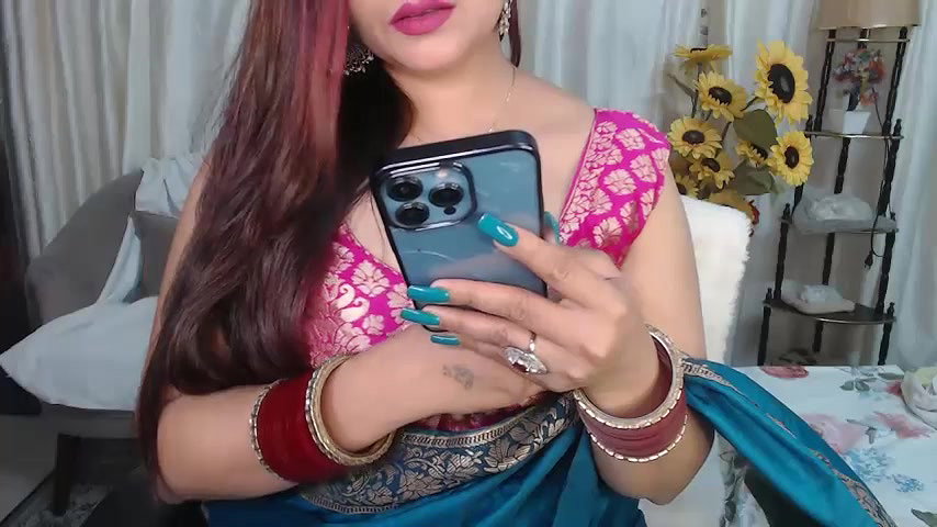Stripchat-Public.Show-f-Mahimagic_doll-2025.04.02.110838