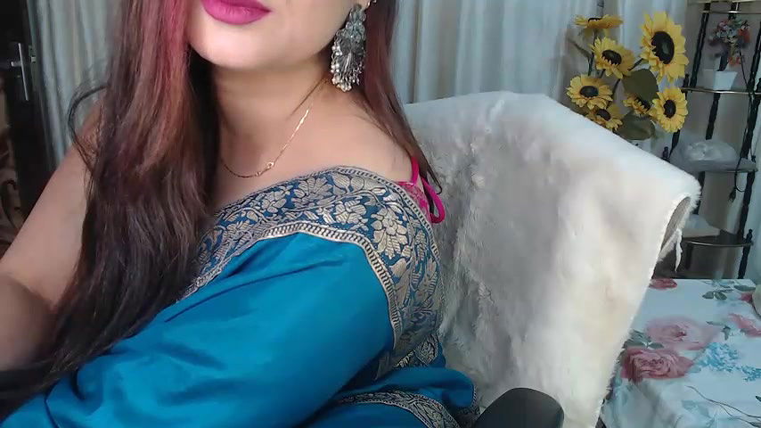 Stripchat-Public.Show-f-Mahimagic_doll-2025.04.02.123940