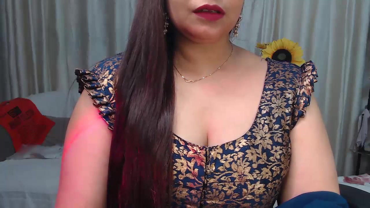 Stripchat-Public.Show-f-Mahimagic_doll-2025.04.12.120456