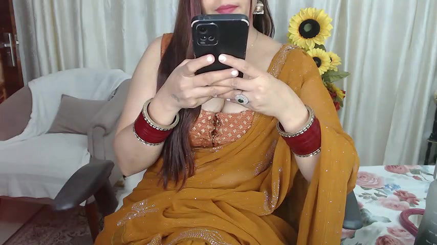 Stripchat-Public.Show-f-Mahimagic_doll-2025.04.22.185452