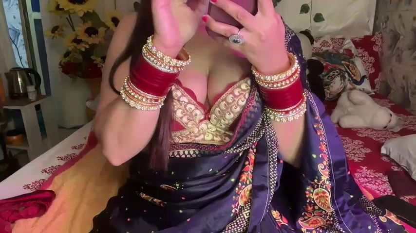 Stripchat-Public.Show-f-Mahimagic_doll-2025.05.01.173533