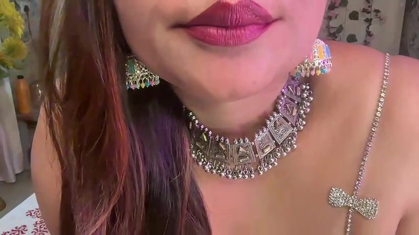 Stripchat-Public.Show-f-Mahimagic_doll-2025.05.19.174824