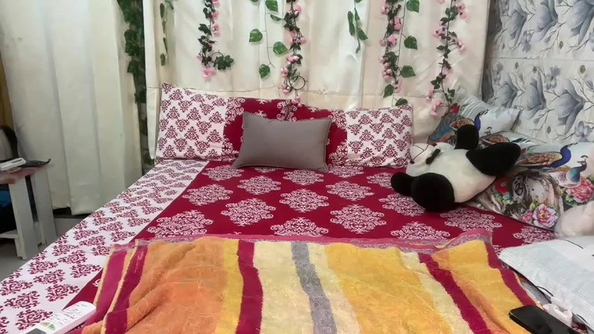 Stripchat-Public.Show-f-Mahimagic_doll-2025.05.25.161434