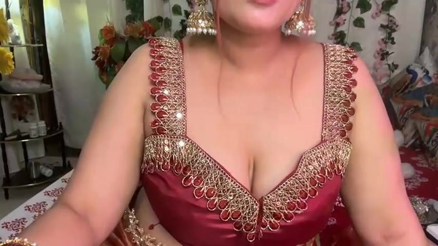 Stripchat-Public.Show-f-Mahimagic_doll-2025.05.29.125921