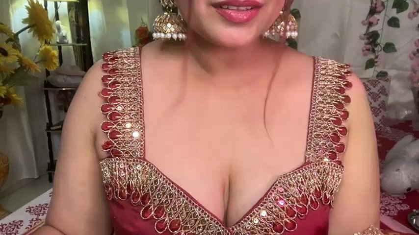 Stripchat-Public.Show-f-Mahimagic_doll-2025.05.29.125921