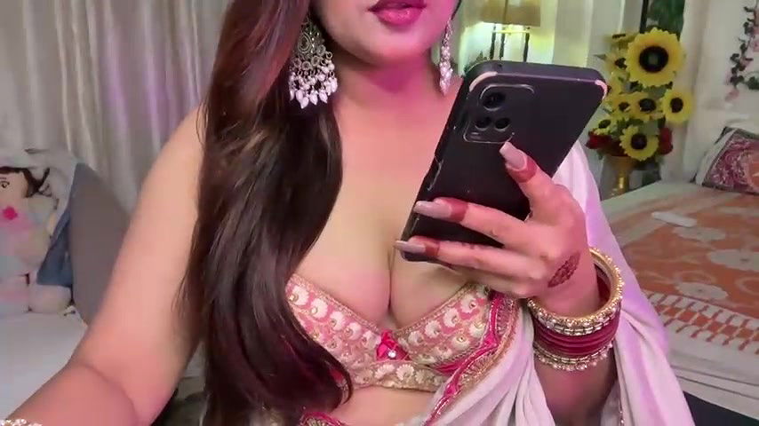 Stripchat-Public.Show-f-Mahimagic_doll-2025.06.20.101222