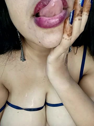 Stripchat-Public.Show-f-Navya_ji-2024.10.26.024038