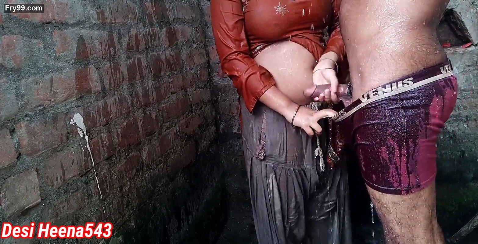 Heena was taking a bath, caught and fucked her