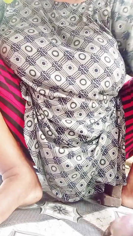 Sadia bhabhi is fucking at the cooking time