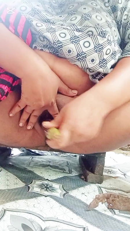 Sadia bhabhi is fucking at the cooking time