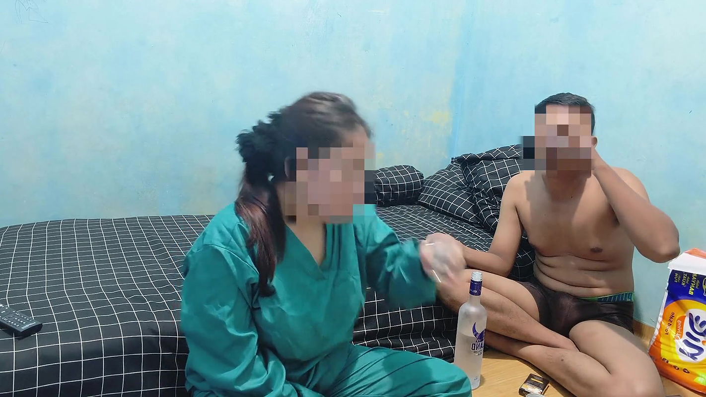 Again, the Drinking Party with Her Husband’s Boarding House Neighbor Is Not in the Boarding House