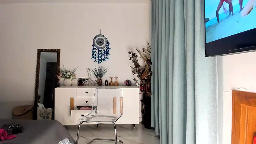 Stripchat-Public.Show-c-Bad_Girl_Kayra69-2025.06.15.213854