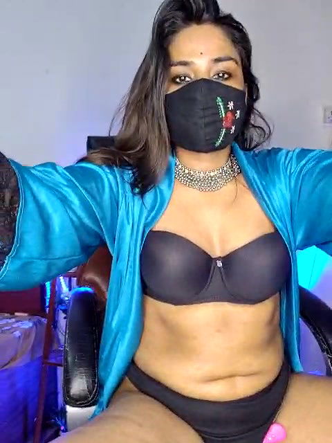 Stripchat-Public.Show-f-Black-Pearll-2025.02.08.223612