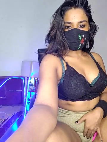 Stripchat-Public.Show-f-Black-Pearll-2025.03.03.181504