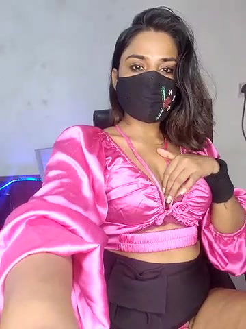 Stripchat-Public.Show-f-Black-Pearll-2025.04.22.234134