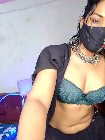 Stripchat-Public.Show-f-Black-Pearll-2025.04.23.235012