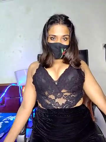 Stripchat-Public.Show-f-Black-Pearll-2025.05.09.190457