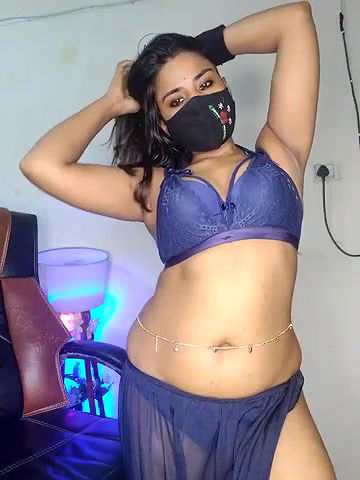 Stripchat-Public.Show-f-Black-Pearll-2025.05.12.184906