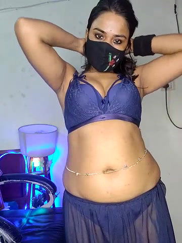 Stripchat-Public.Show-f-Black-Pearll-2025.05.12.184906