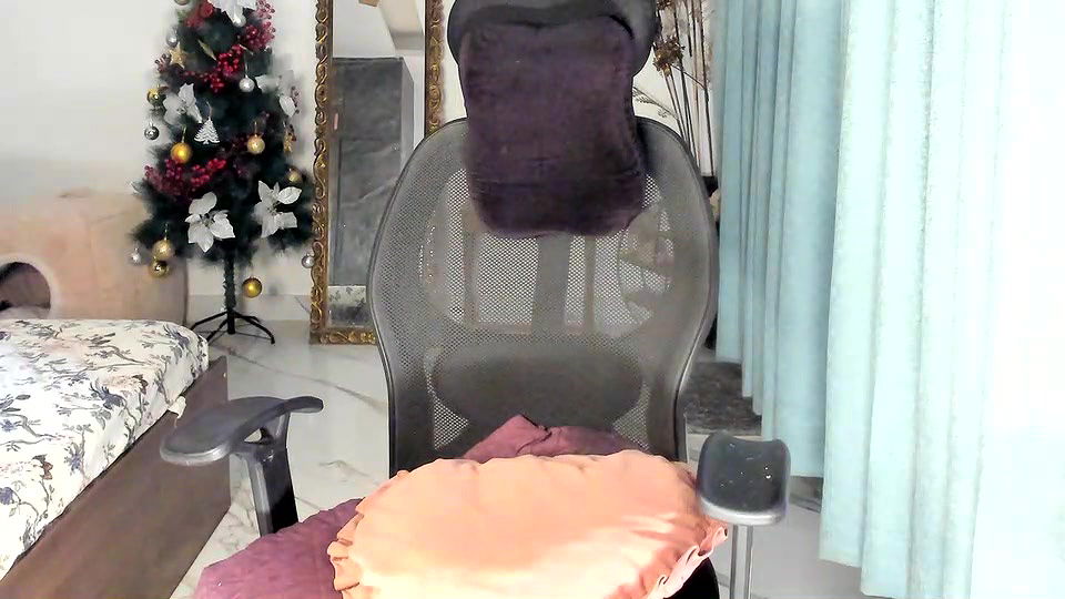 Stripchat-Public.Show-c-Bad_Girl_Kayra69-2025.01.06.190653