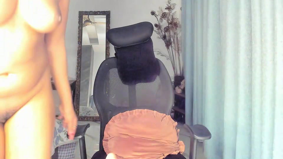 Stripchat-Public.Show-c-Bad_Girl_Kayra69-2025.01.22.205142