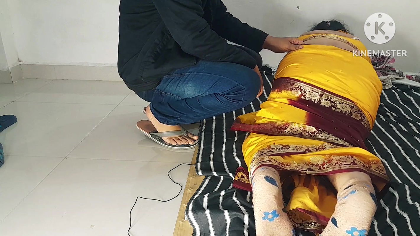 Clever Devar Fuck Hot Bhabhi in Hindi Audio.