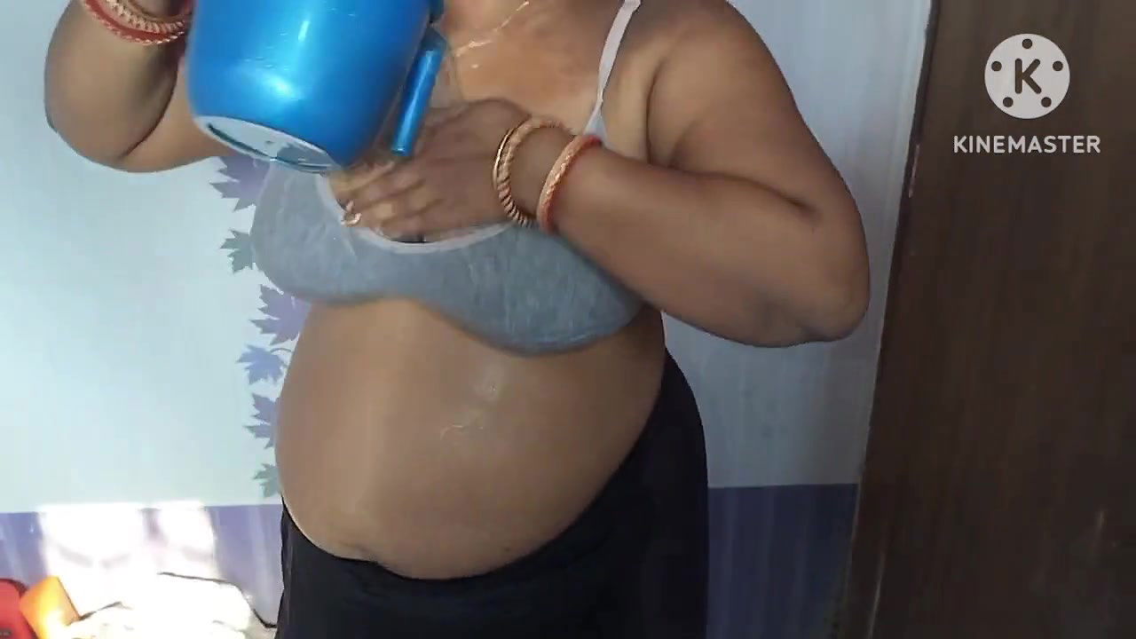 Payal Taking Shower in Her Birthroom in Nude Situations.veri Big Ass