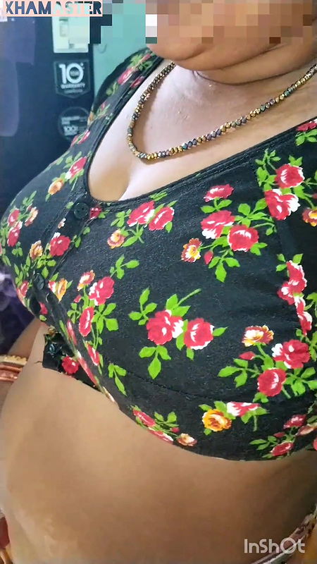 Indian Aunty Payal Changing Her Saree