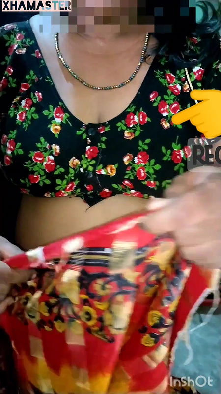 Indian Aunty Payal Changing Her Saree