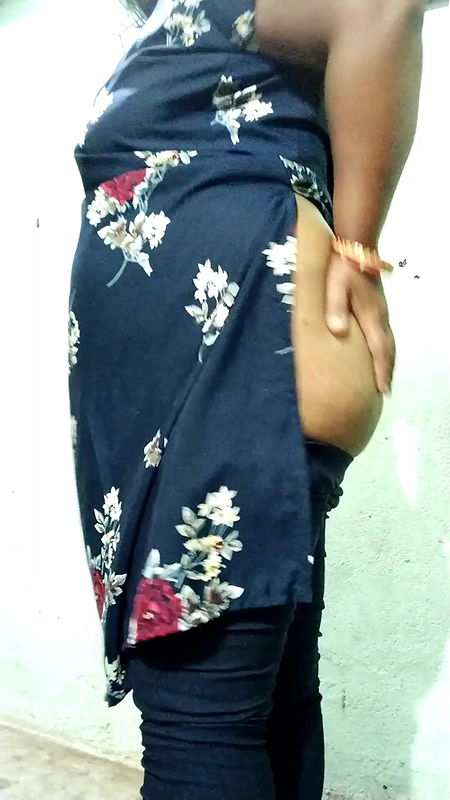 Indian Saggy Boobs… Bhabhi’s Ass Is Awesome