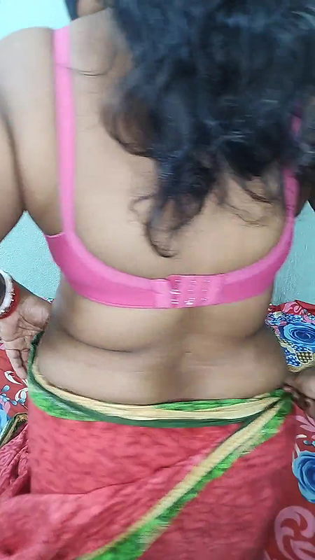 Payal Ki Hot Oil Boob Massage